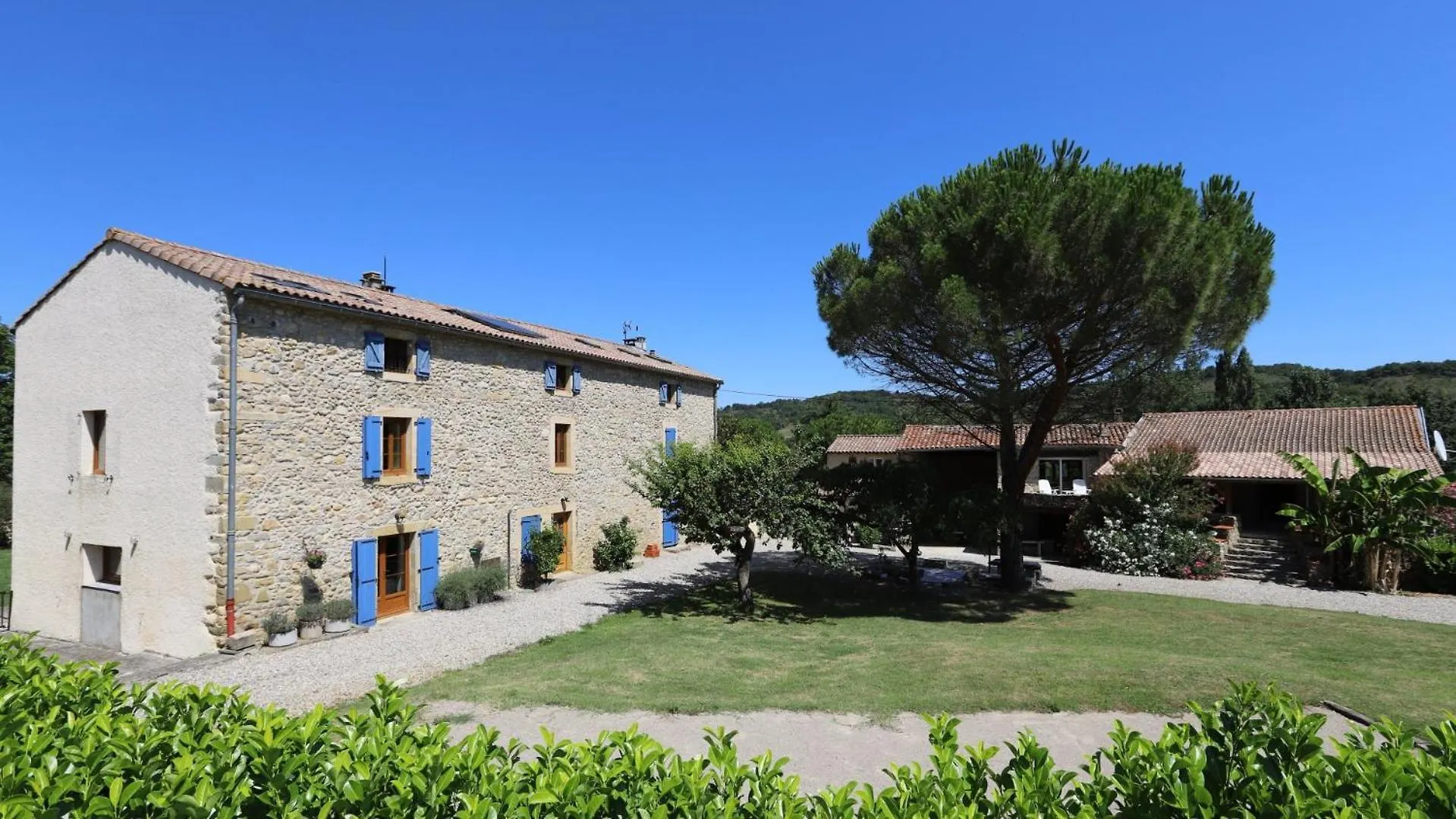 Gite Complex Near Mirepoix In The Pyrenees Limbrassac